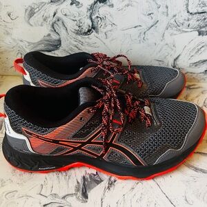 ASICS Men's Gray and Red Running Shoes